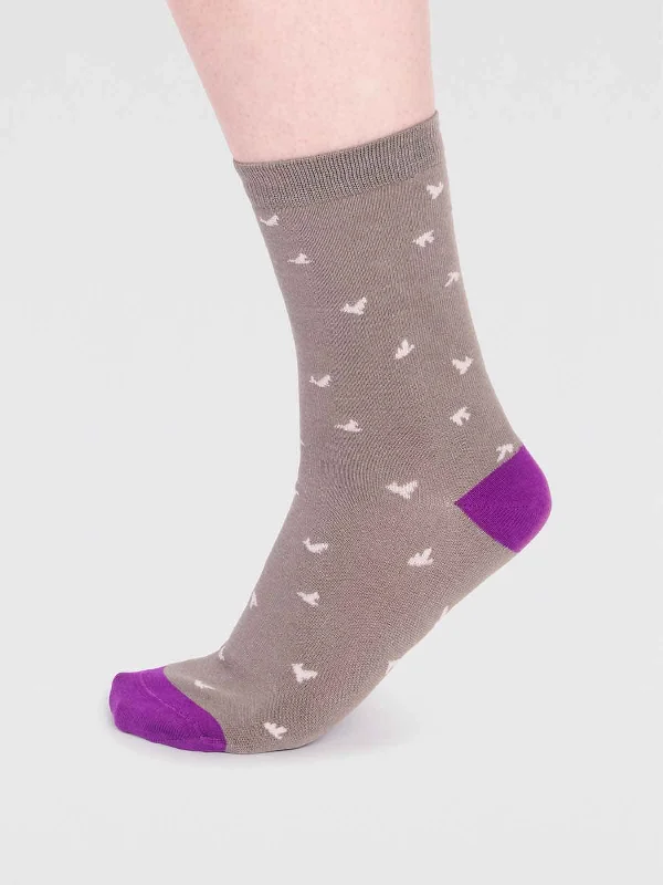 Wren Bamboo Bird Socks - Olive Green